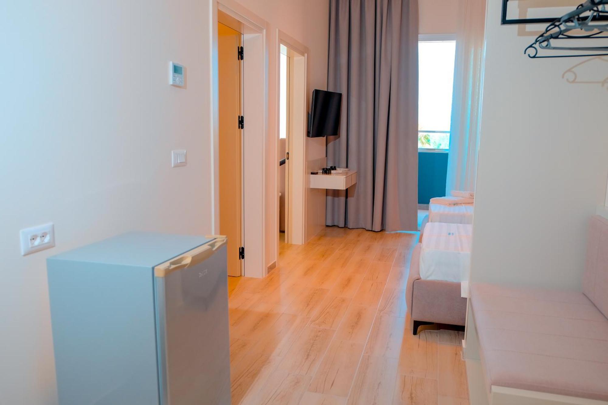 Laid Hotel Vlorë 外观 照片