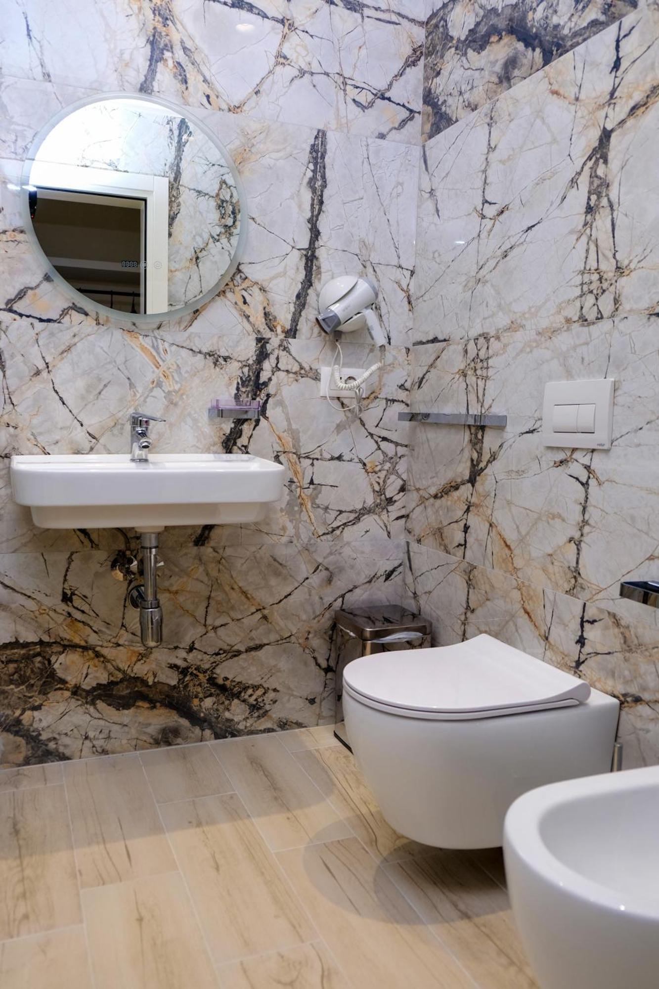 Laid Hotel Vlorë 外观 照片