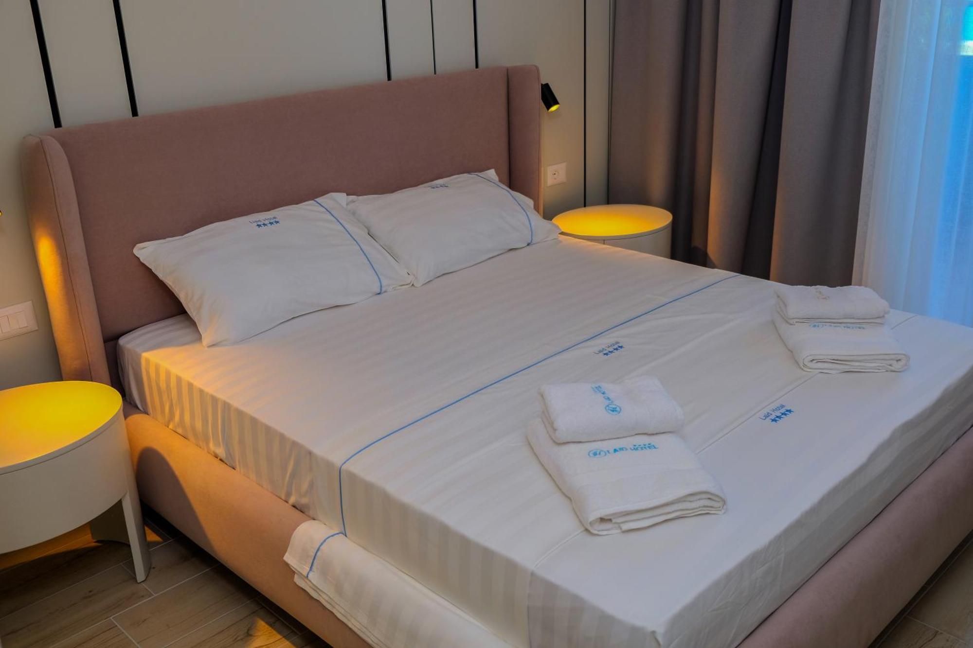 Laid Hotel Vlorë 外观 照片