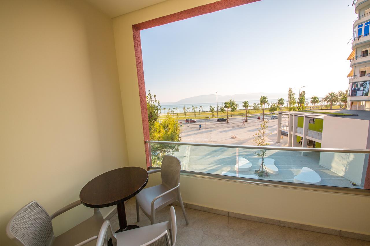 Laid Hotel Vlorë 外观 照片