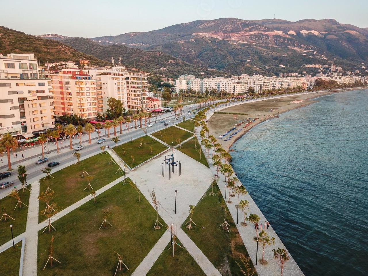 Laid Hotel Vlorë 外观 照片