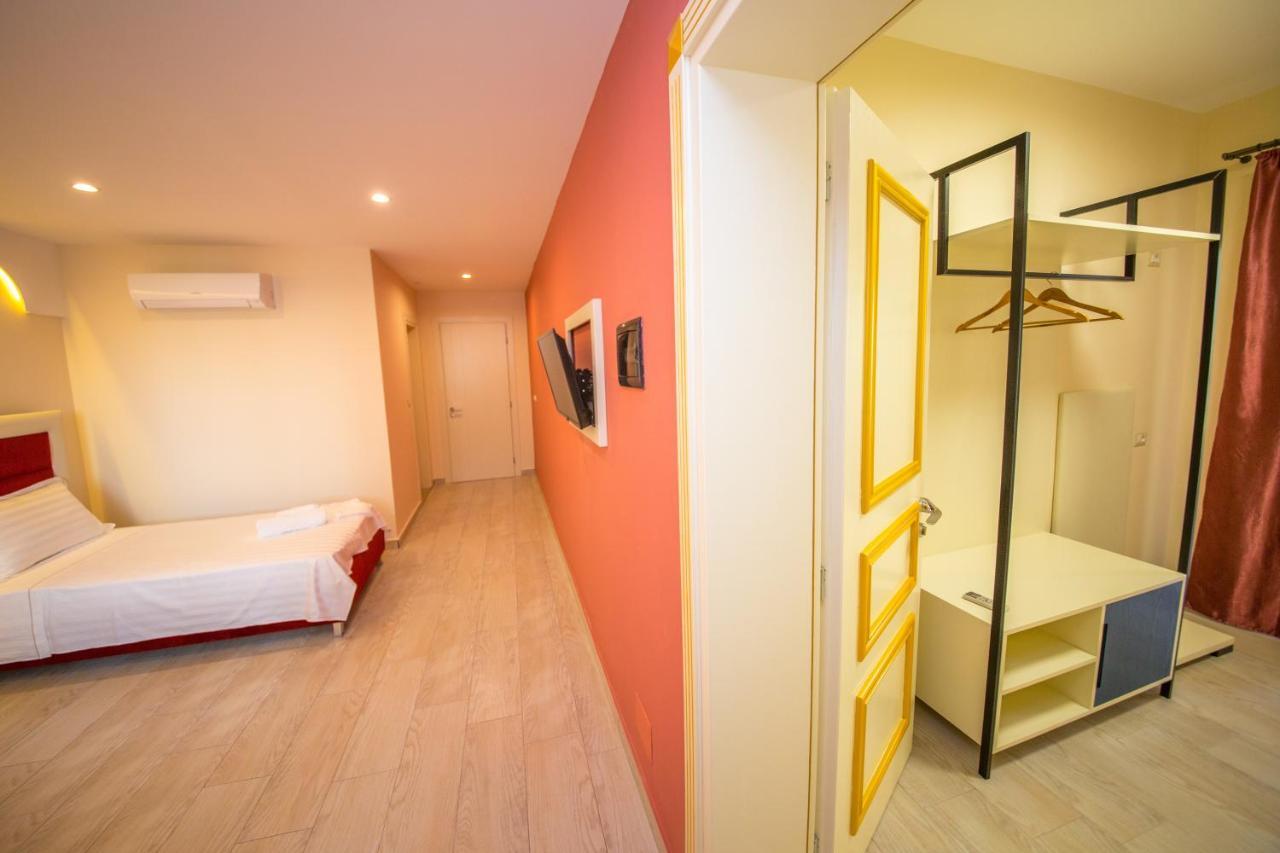 Laid Hotel Vlorë 外观 照片