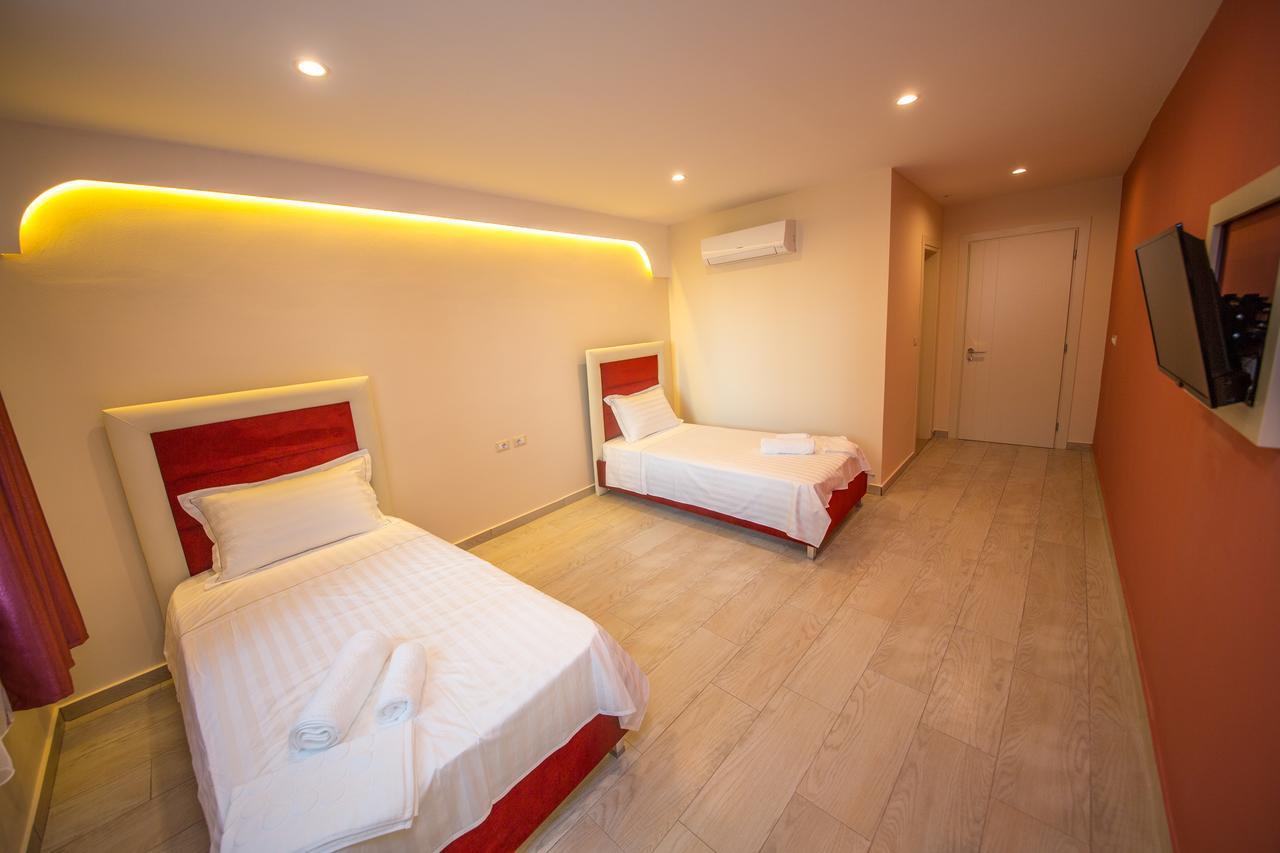 Laid Hotel Vlorë 外观 照片