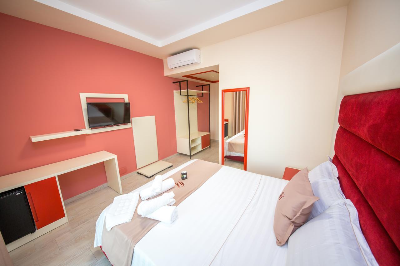 Laid Hotel Vlorë 外观 照片